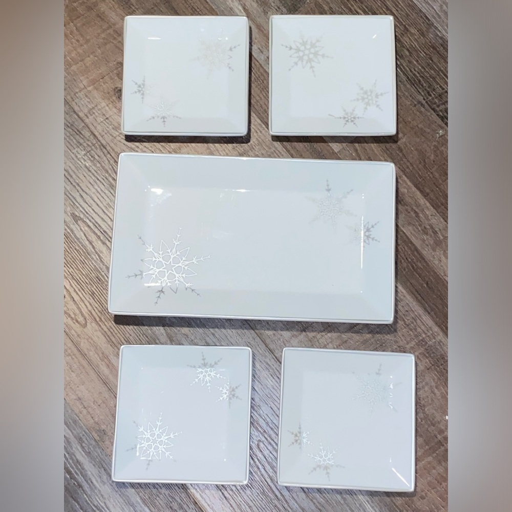 Ulta Beauty 5-pc Square White Snowflake Serving plate Christmas Winter 8x14